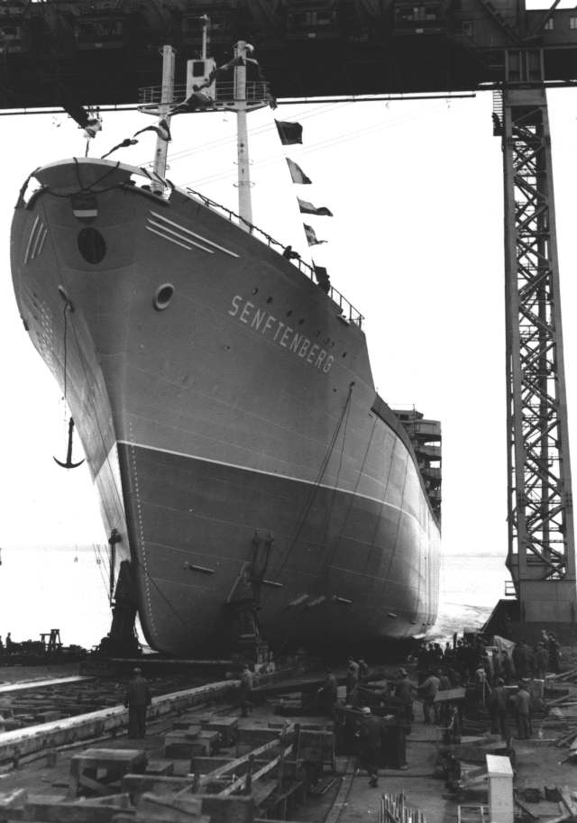 Stapellauf Warnowwerft Warnemünde